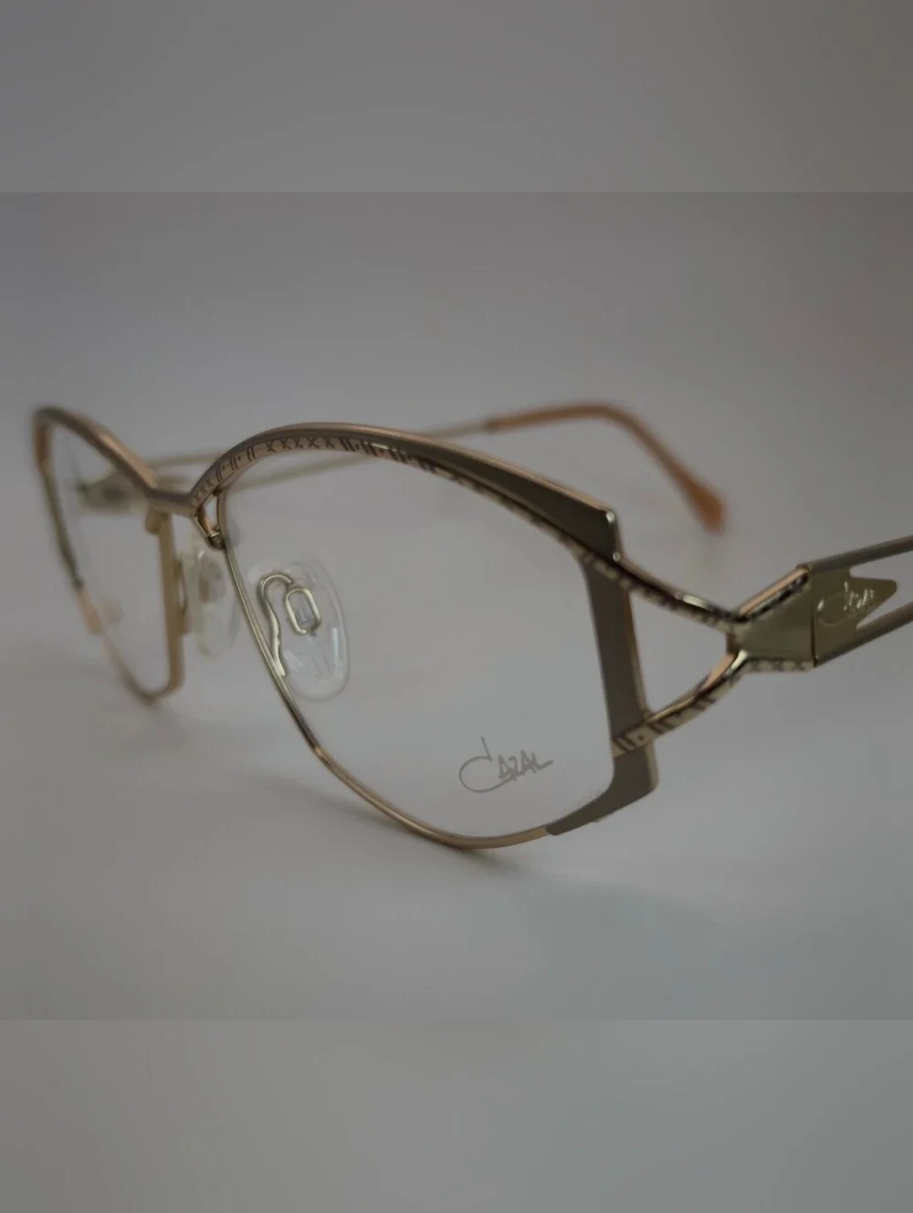 Cazal. Cazal 129. Col 923. Women's Gold Metal Cat-Eye Eyeglass Frame